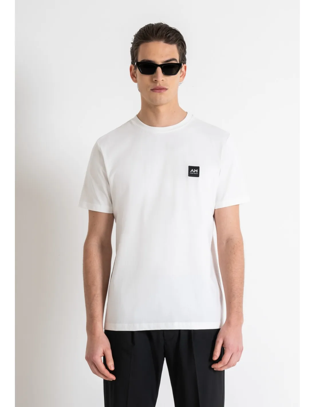 Camiseta regular fit de punto de algodón con parche logotipo de Antony Morato